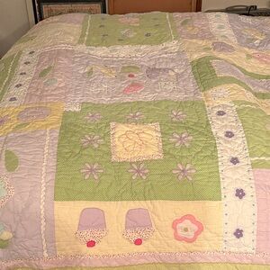 Pottery Barn Kids Green and Cream Floral Quilt
